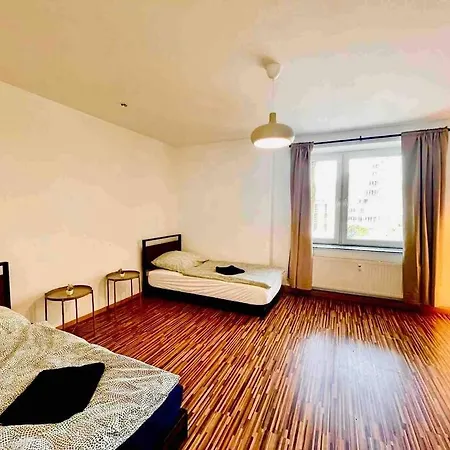 Zentrale Wohnung, Komplette Ausgestattet-neue Moebel Apartment *