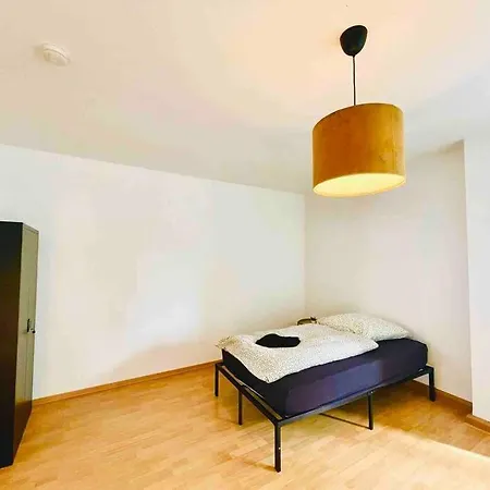 Zentrale Wohnung, Komplette Ausgestattet-neue Moebel Bochum