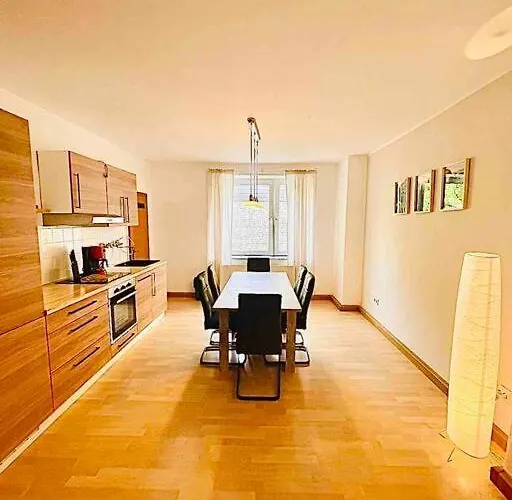 Zentrale Wohnung, Komplette Ausgestattet-neue Moebel * Bochum